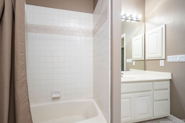 12415 winding, San Antonio, TX 78230