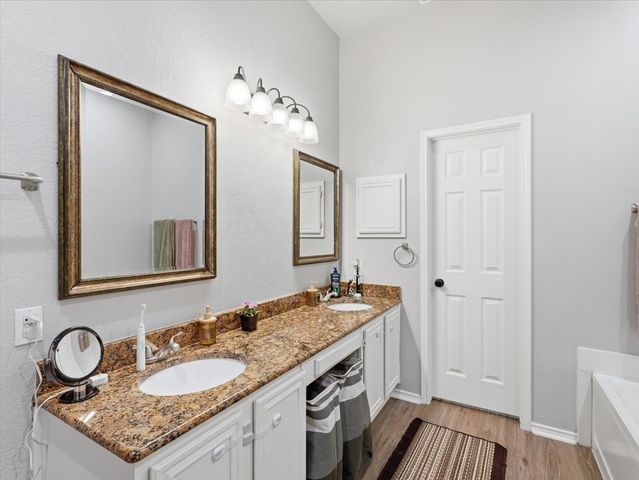 1316 Pelham Lane, Lewisville, TX 75077