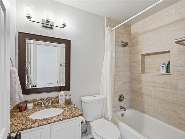 1316 Pelham Lane, Lewisville, TX 75077