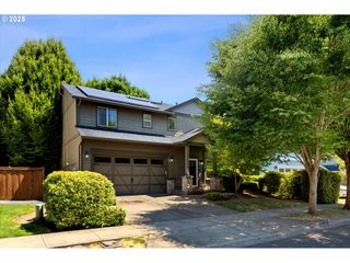 588 S DONNA Dr, Newberg, OR 97132