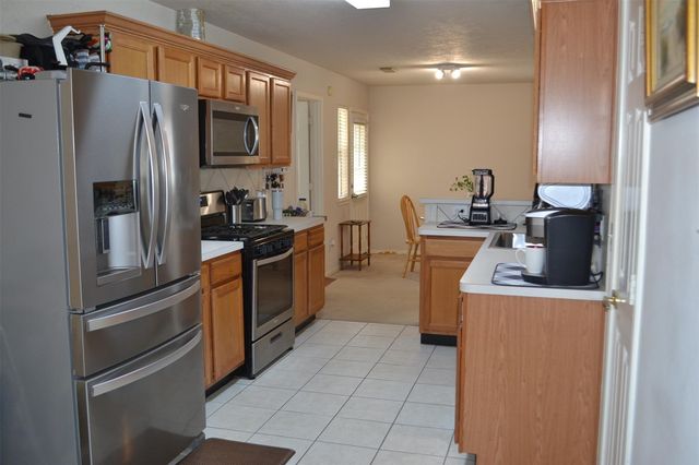 121 Golfview Drive, Conroe, TX 77356