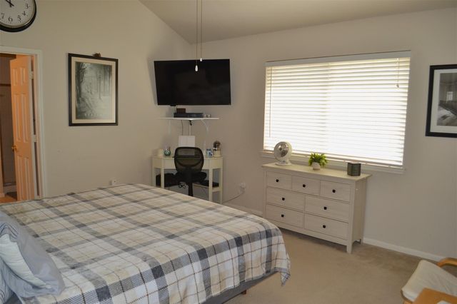 121 Golfview Drive, Conroe, TX 77356