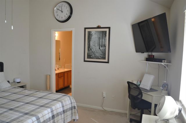 121 Golfview Drive, Conroe, TX 77356