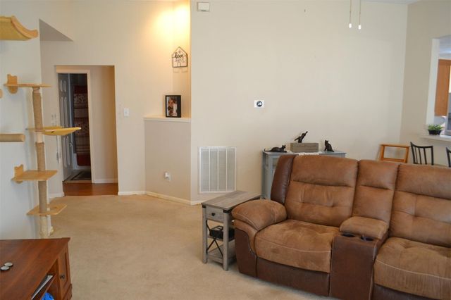 121 Golfview Drive, Conroe, TX 77356