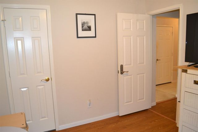 121 Golfview Drive, Conroe, TX 77356