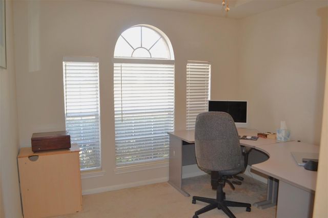 121 Golfview Drive, Conroe, TX 77356