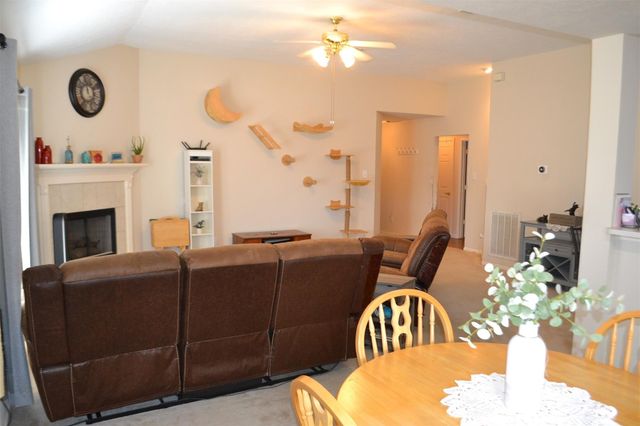 121 Golfview Drive, Conroe, TX 77356