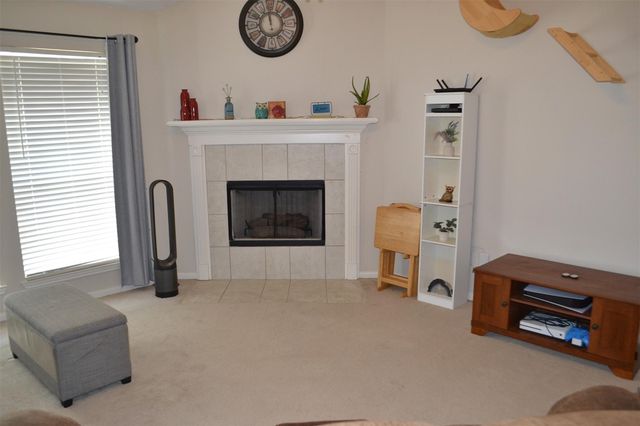 121 Golfview Drive, Conroe, TX 77356