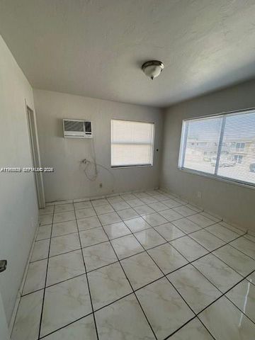 110 W 26th St 6, Hialeah, FL 33010