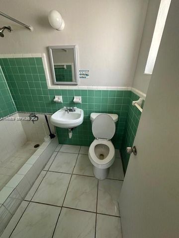 110 W 26th St 6, Hialeah, FL 33010