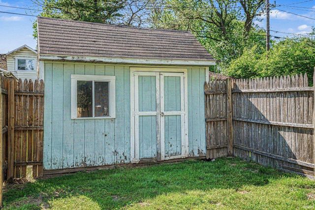 107 N Grand Boulevard, Osceola, IN 46561