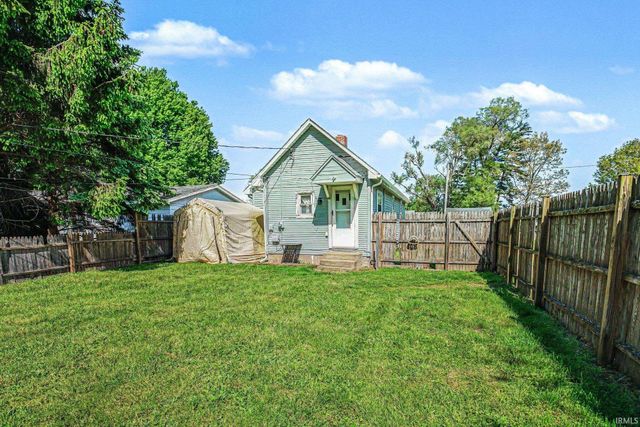 107 N Grand Boulevard, Osceola, IN 46561