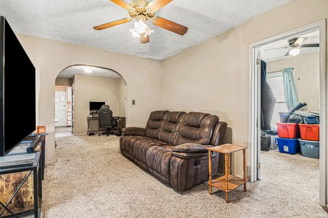 107 N Grand Boulevard, Osceola, IN 46561