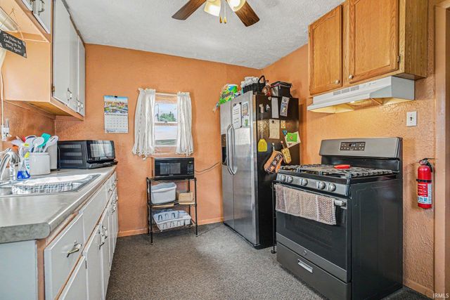 107 N Grand Boulevard, Osceola, IN 46561