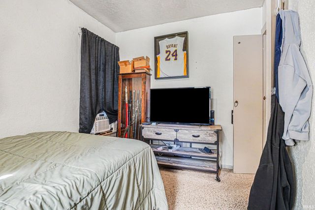 107 N Grand Boulevard, Osceola, IN 46561