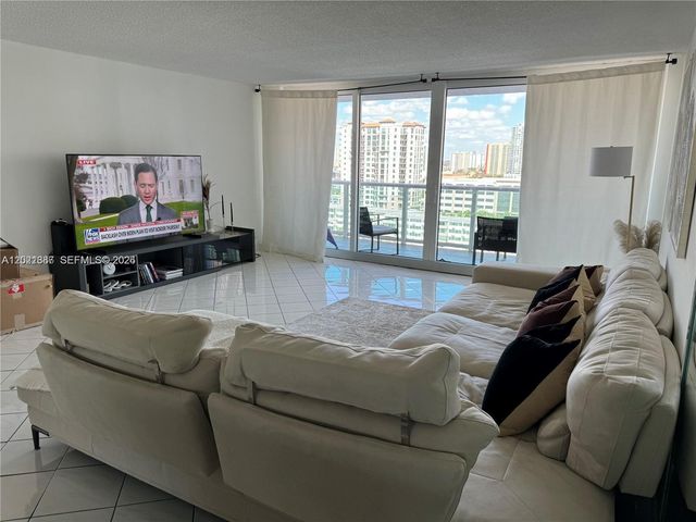 100 Bayview Dr 1428, Sunny Isles Beach, FL 33160