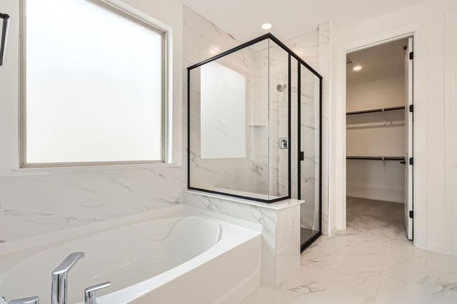 1208 Legends LN, Georgetown, TX 78628