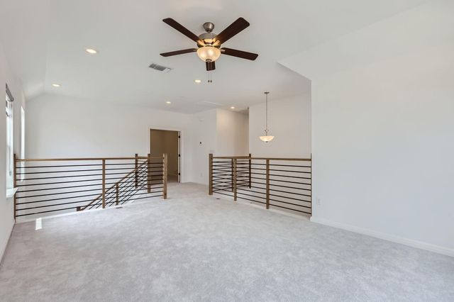 1208 Legends LN, Georgetown, TX 78628