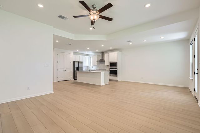 1208 Legends LN, Georgetown, TX 78628