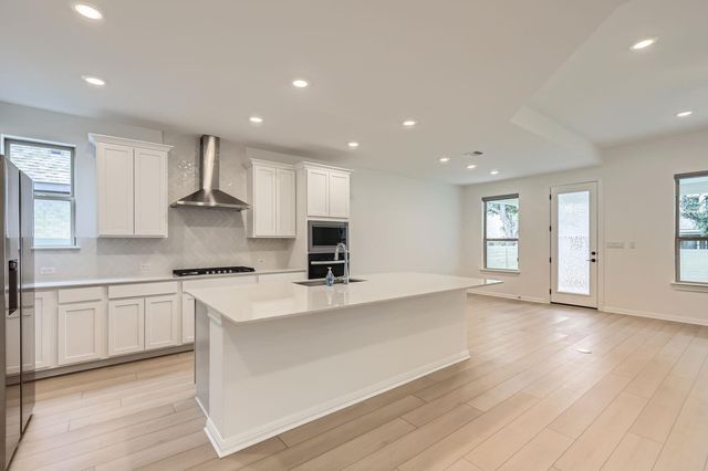 1208 Legends LN, Georgetown, TX 78628