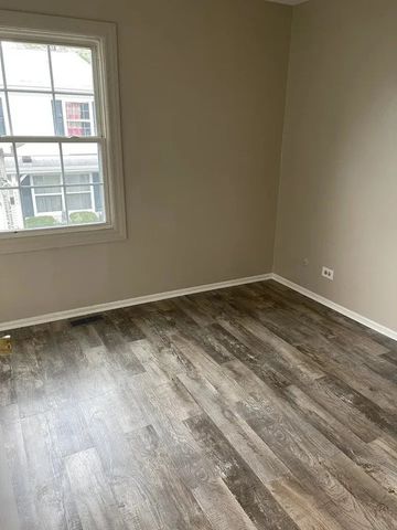 7609 Bristol Lane E, Hanover Park, IL 60133