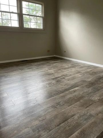 7609 Bristol Lane E, Hanover Park, IL 60133