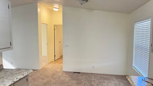 8401 Old Stage Road UNIT 27, Central Point, OR 97502