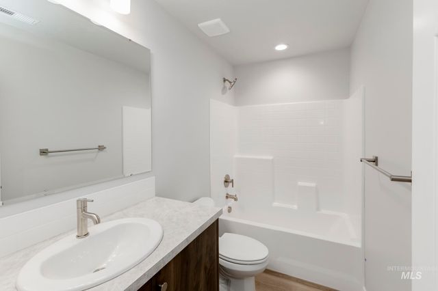 1776 W Unforgettable St, Meridian, ID 83642