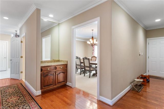 13 Southall LNDG, Hampton, VA 23664