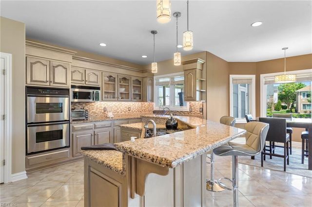 13 Southall LNDG, Hampton, VA 23664