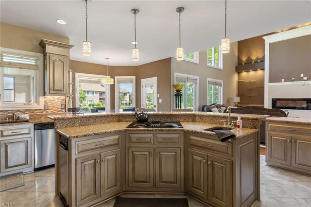 13 Southall LNDG, Hampton, VA 23664