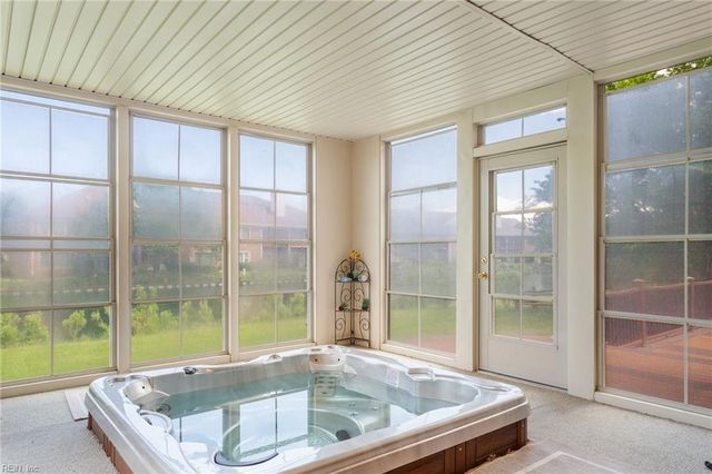 13 Southall LNDG, Hampton, VA 23664