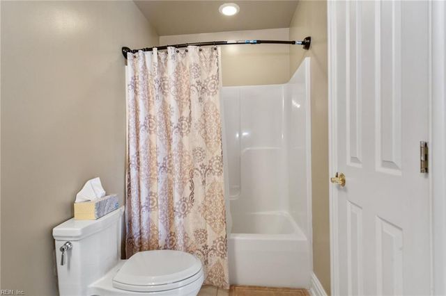 13 Southall LNDG, Hampton, VA 23664