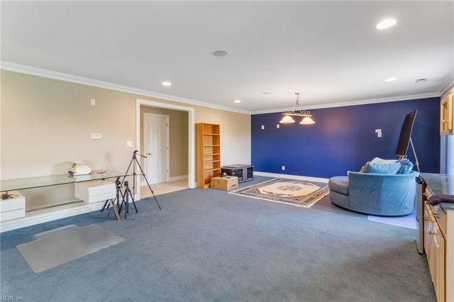 13 Southall LNDG, Hampton, VA 23664