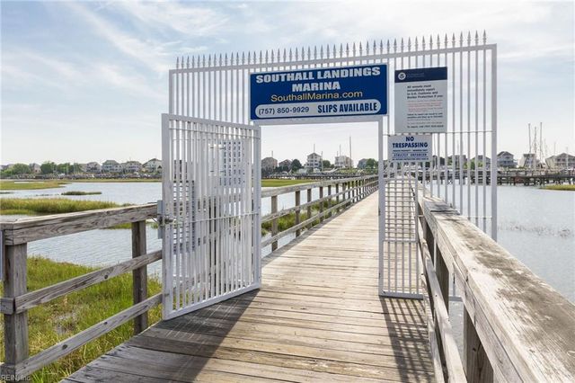 13 Southall LNDG, Hampton, VA 23664