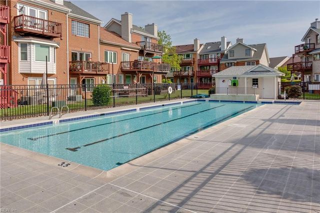 13 Southall LNDG, Hampton, VA 23664