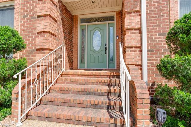 13 Southall LNDG, Hampton, VA 23664