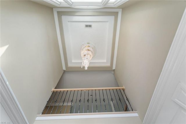 13 Southall LNDG, Hampton, VA 23664