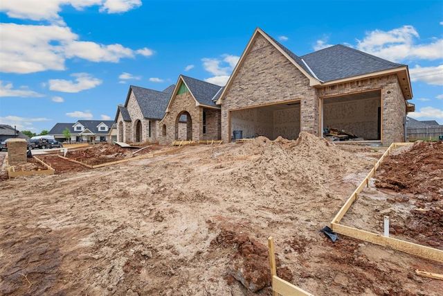 12801 Cobblestone Curve Road, Oklahoma City, OK 73142