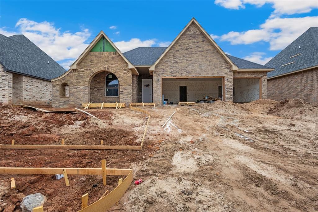 12801 Cobblestone Curve Road, Oklahoma City, OK 73142