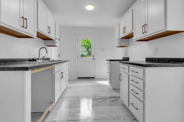 1704 OAKWOOD ST, Memphis, TN 38108