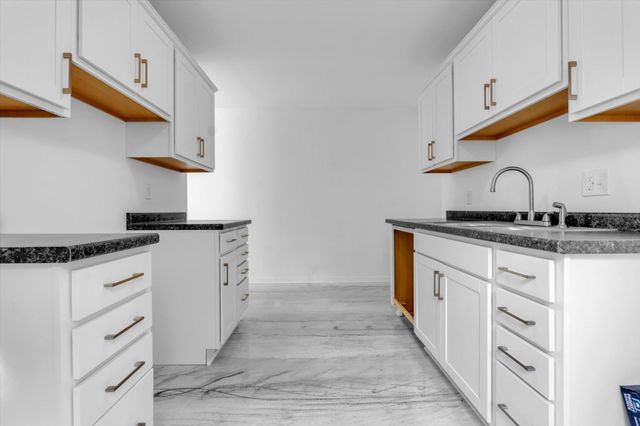 1704 OAKWOOD ST, Memphis, TN 38108