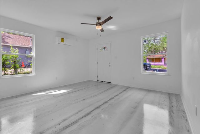 1704 OAKWOOD ST, Memphis, TN 38108