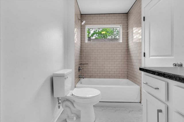 1704 OAKWOOD ST, Memphis, TN 38108