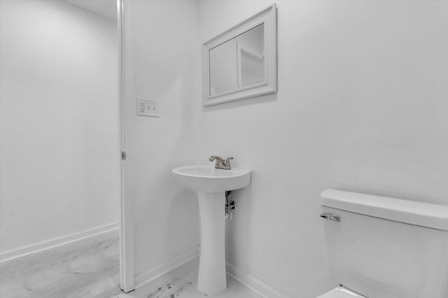 1704 OAKWOOD ST, Memphis, TN 38108