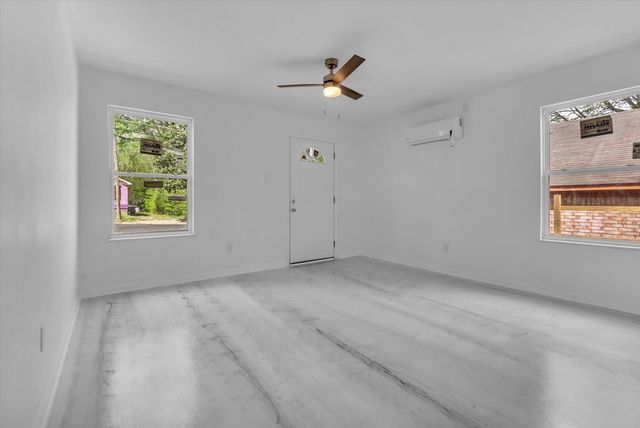 1704 OAKWOOD ST, Memphis, TN 38108