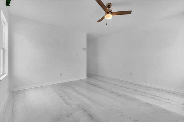 1704 OAKWOOD ST, Memphis, TN 38108