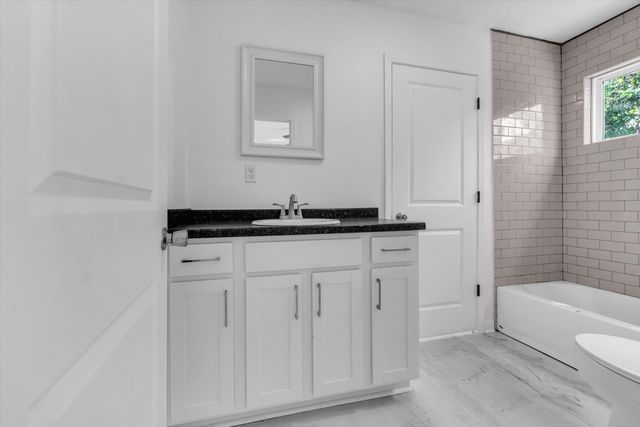 1704 OAKWOOD ST, Memphis, TN 38108