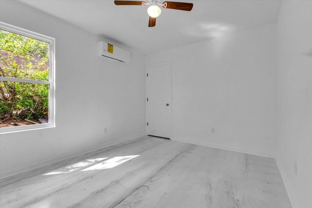 1704 OAKWOOD ST, Memphis, TN 38108