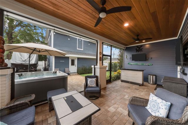 607 12TH AVENUE S, St Petersburg, FL 33701